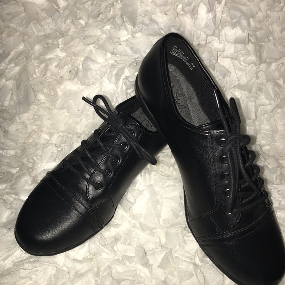 Soft Style Women’s Valda Oxford - Picture 1 of 6